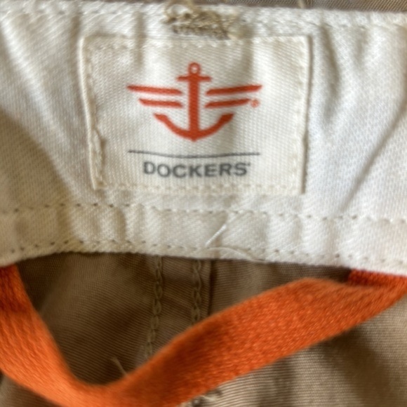 Dockers  Short Pacific Flyweight Collection Straight Fit Flat Front  Size 38 NWT - Picture 7 of 9